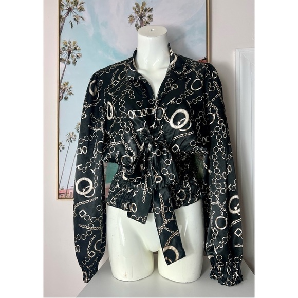 Vintage Caramel Black Satin Paris Chain Print Pattern V-Neck Blouse Size Large - Picture 1 of 7